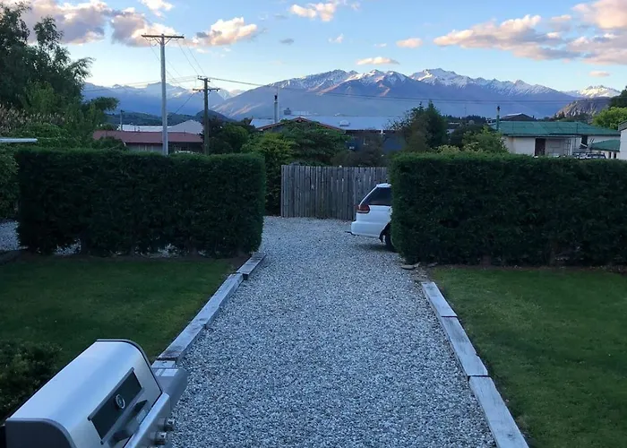 Ferienhaus Downtown Wanaka, Private House With Huge Backyard *