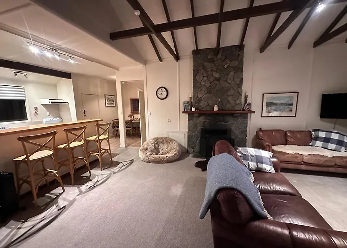 Ferienhaus Downtown Wanaka, Private House With Huge Backyard *