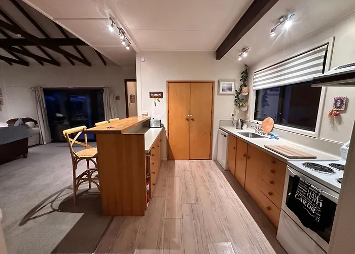 Downtown Wanaka, Private House With Huge Backyard Wanaka