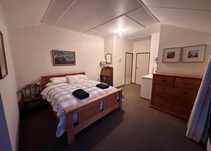 Ferienhaus Downtown Wanaka, Private House With Huge Backyard